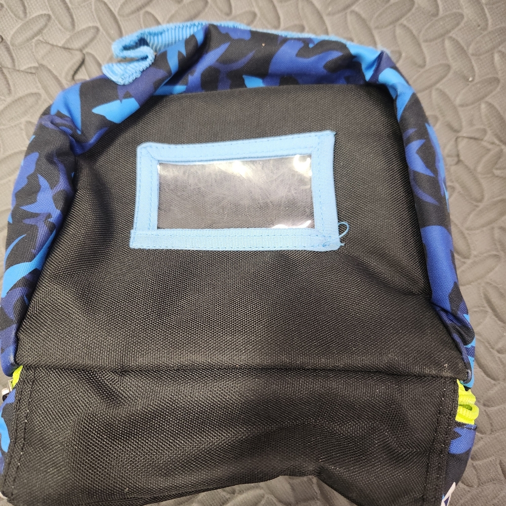 Shark Design Lunch Bag with Blue and Green Accents - Picture 3 of 3